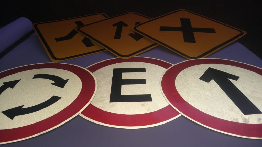 Placas de sinalização