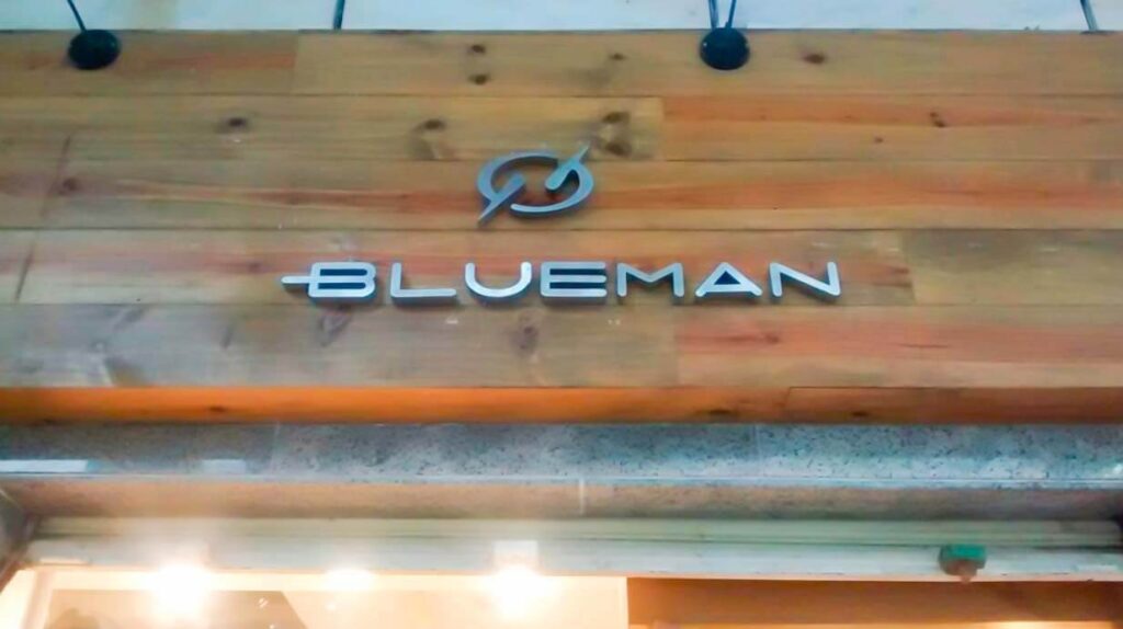 Letras de aço inox 304 escovado para lojas de roupas moda praia @BluemanBrasil