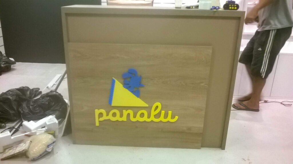 Letras e logo de chapa galvanizada pintada: Panalu