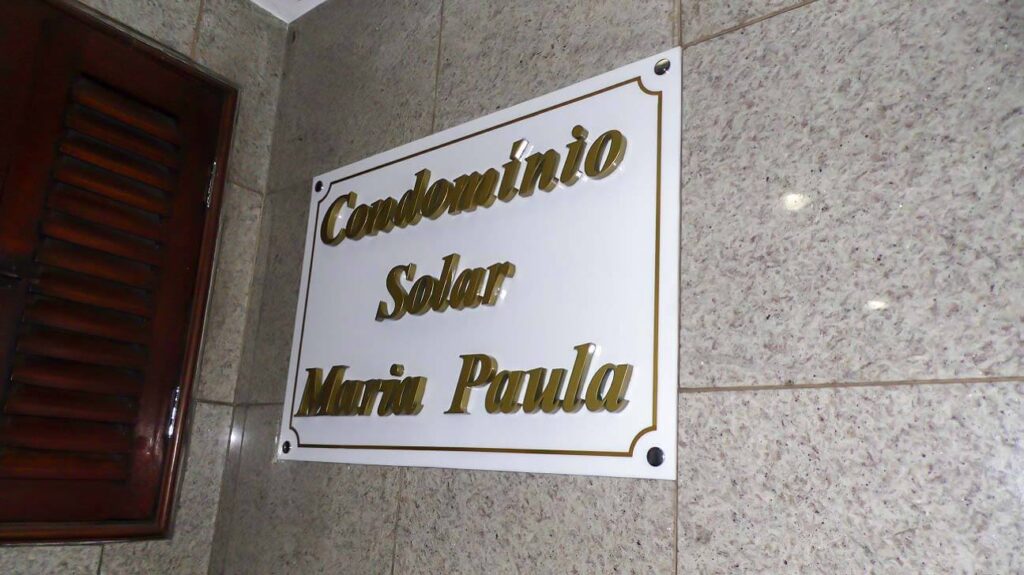 Letras de chapa galvanizada pintada: Condomínio